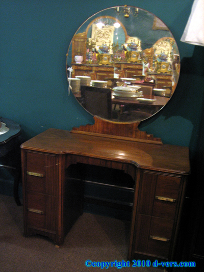 Art Deco Vanity Table with Mirror 20th Century Art Deco Vanity Table with Mirror 20th Century
