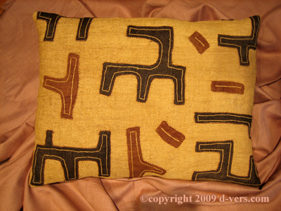 AFRICAN Kuba Cloth Carpet Remnant Pillow 1920s AFRICAN Kuba Cloth Carpet Remnant Pillow 1920s